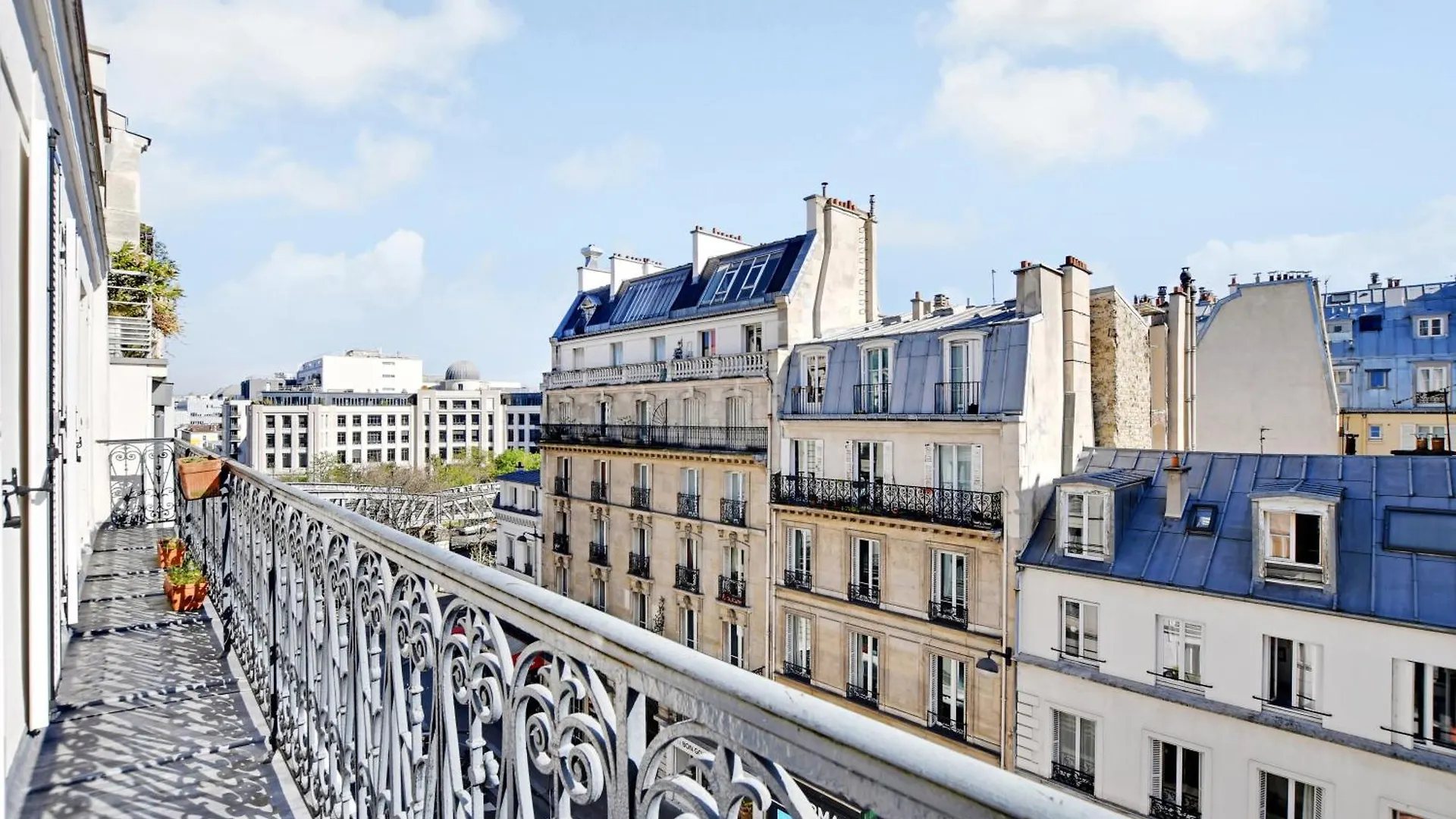 Invalides - Breteuil Daire Paris